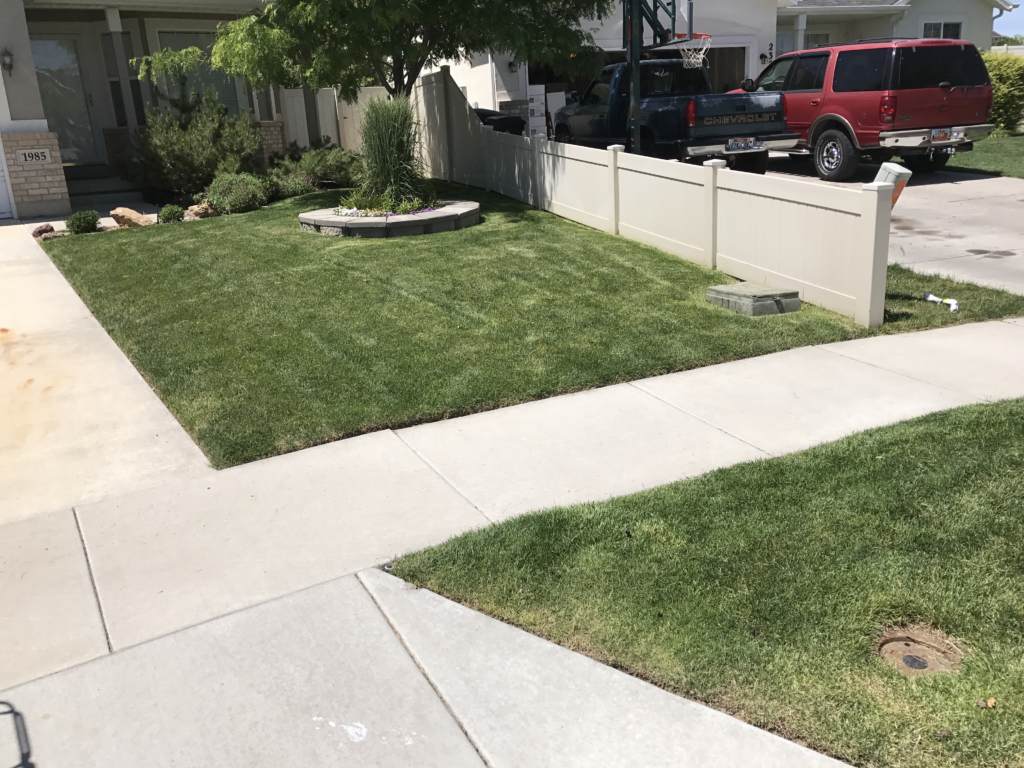 well manicured lawn in Lehi, UT
