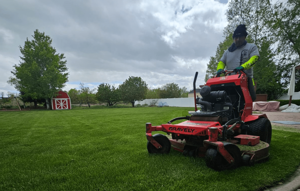 Saratoga Mowing Lawn Service in Saratoga Springs