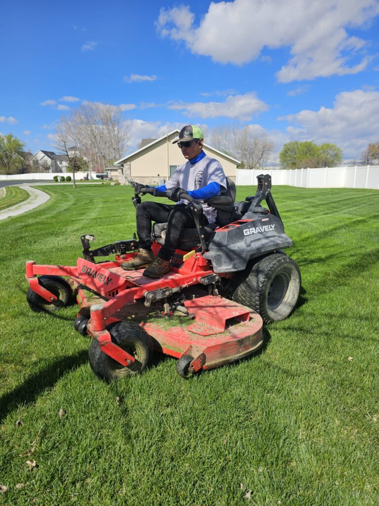 riding lawn mower